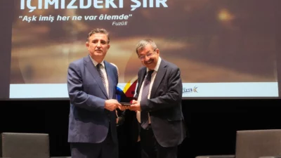 Gebze Teknik Üniversitesi’nde (GTÜ) düzenlenen “İçimizdeki Şiir” söyleşisi, edebiyatseverleri klasik