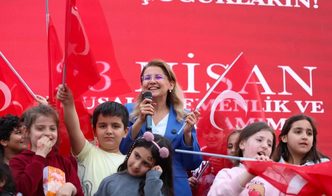 İstanbul Bakırköy Belediyesi’nin 23 Nisan etkinlikleri kapsamında düzenlediği Egemenlik Festivali’nin