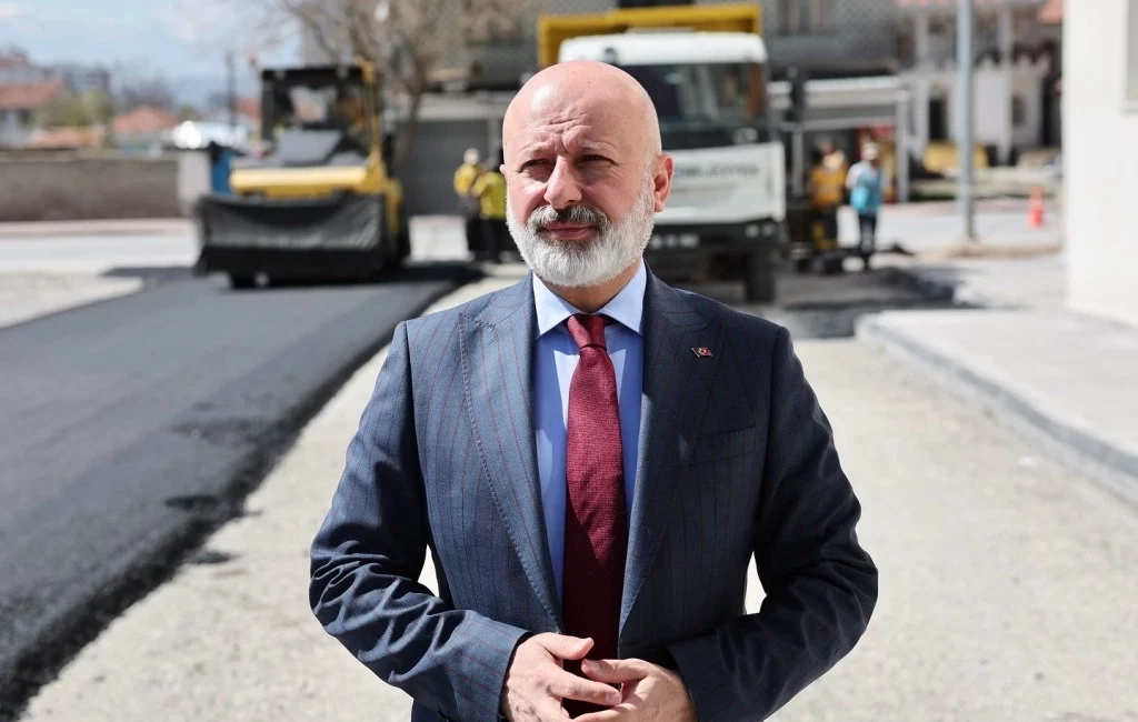Kayseri Kocasinan Belediye Başkanı Ahmet Çolakbayrakdar, Fen İşleri Müdürlüğü ekiplerinin