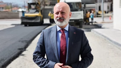 Kayseri Kocasinan Belediye Başkanı Ahmet Çolakbayrakdar, Fen İşleri Müdürlüğü ekiplerinin