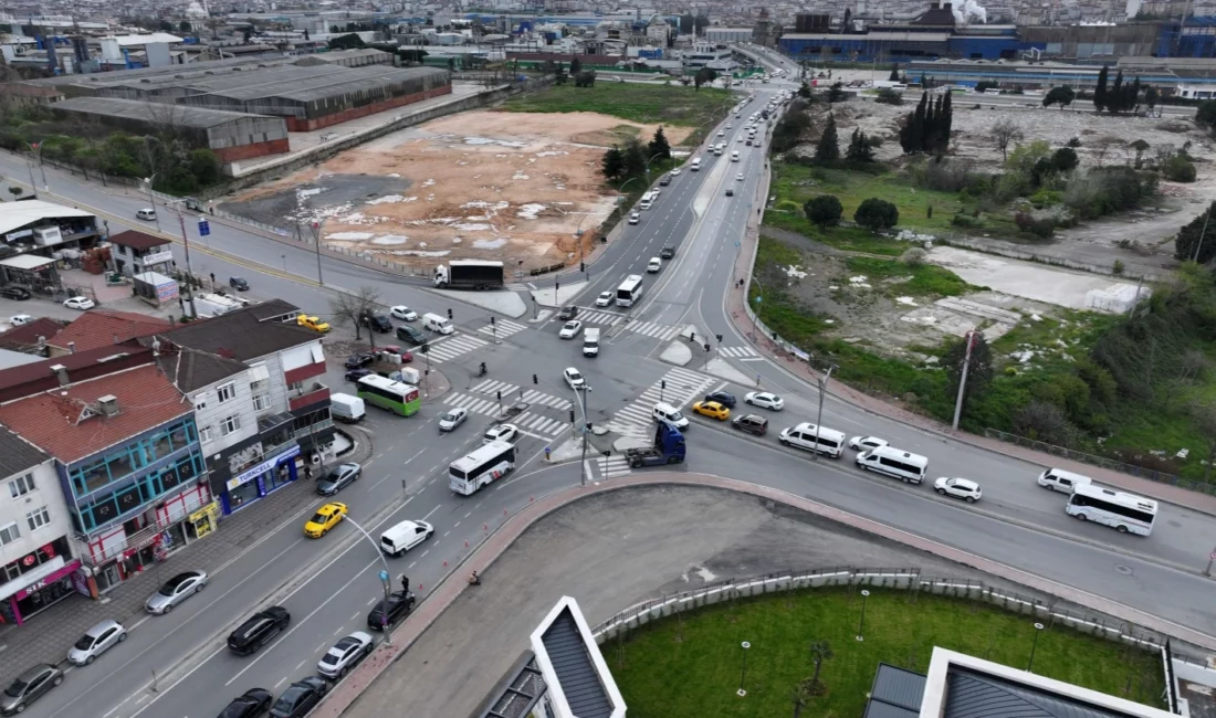 Kocaeli Büyükşehir Belediyesi, Gebze’de hayata geçirdiği ulaşım yatırımlarıyla ilçede trafik
