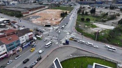 Kocaeli Büyükşehir Belediyesi, Gebze’de hayata geçirdiği ulaşım yatırımlarıyla ilçede trafik