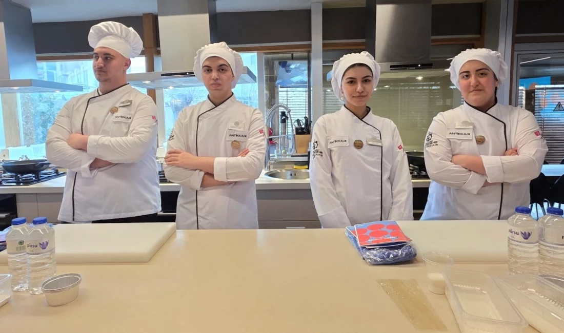 Kocaeli Büyükşehir Belediyesi iştiraki Antikkapı A.Ş.’nin düzenlediği Gastro Genç yarışmasında