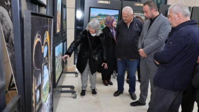 Kütahya Belediyesi ile KÜSAD iş birliğinde hazırlanan “Kayalar Arasında Bir