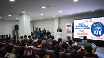 Malatya Büyükşehir Belediye Başkanı Sami Er, Büyükşehir Belediyesi olarak gençlere