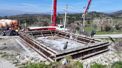Manisa Büyükşehir Belediyesi, Kırkağaç ilçesi Çaltıcak Mahallesi’nde vatandaşların kendi imkanlarıyla