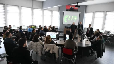 Manisa Büyükşehir Belediyesi, personelinin teknolojik yetkinliğini artırmak amacıyla Manisa Celal