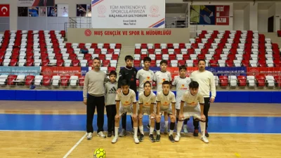 Muş’ta düzenlenen Futsal Bölge Turnuvası’nda Mardin’i temsil eden Kasımiye Ortaokulu,