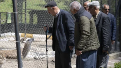 Mersin Büyükşehir Belediyesi, sosyal belediyecilik anlayışı kapsamında emeklilerin sosyal hayata