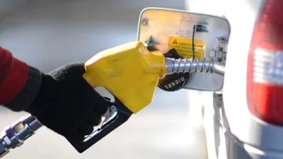 Akaryakıt gruplarından motorinin litre fiyatına 13 Nisan Pazartesi'yi 14 Nisan