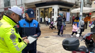 Ordu’nun Altınordu ilçesinde trafiğe kapalı caddelerde motosiklet sürücülerine yönelik denetimler