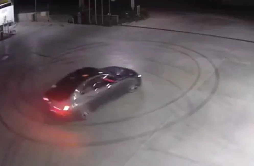 Bursa’nın Osmangazi ilçesinde drift yaparak trafik güvenliğini tehlikeye atan sürücü,