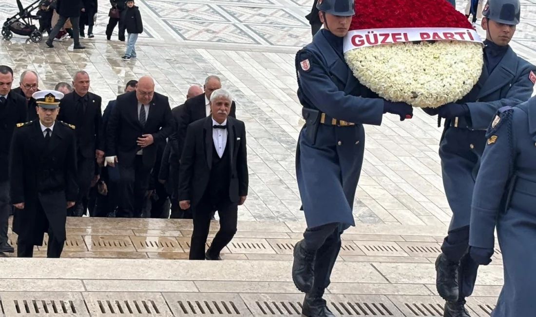 Roman vatandaşları temsilen Güzel Parti heyeti, Mustafa Kemal Atatürk’ün mozolesine