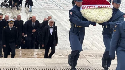 Roman vatandaşları temsilen Güzel Parti heyeti, Mustafa Kemal Atatürk’ün mozolesine