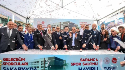 Sakarya Büyükşehir Belediye Başkanı Yusuf Alemdar’ın öncülüğünde gerçekleştirilen dev spor