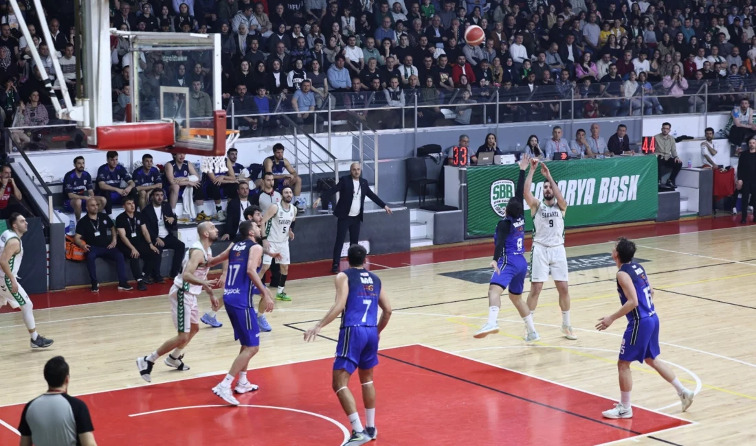 Türkiye Erkekler Basketbol 2. Ligi Play-Off Yarı Final seri mücadelesinde