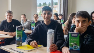 Yıldırım Belediyesi’nin, çevreye ve insan sağlığına zararlı olan plastik şişelerin