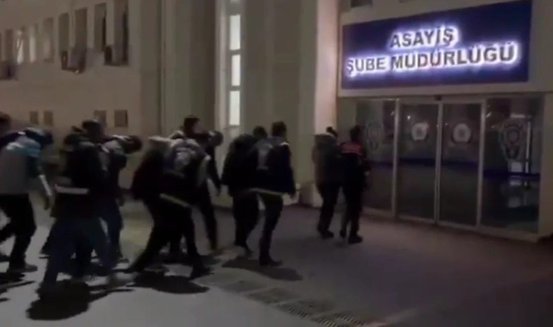 Ankara Cumhuriyet Başsavcılığı koordinesinde 23 ilde eş zamanlı düzenlenen operasyonda,