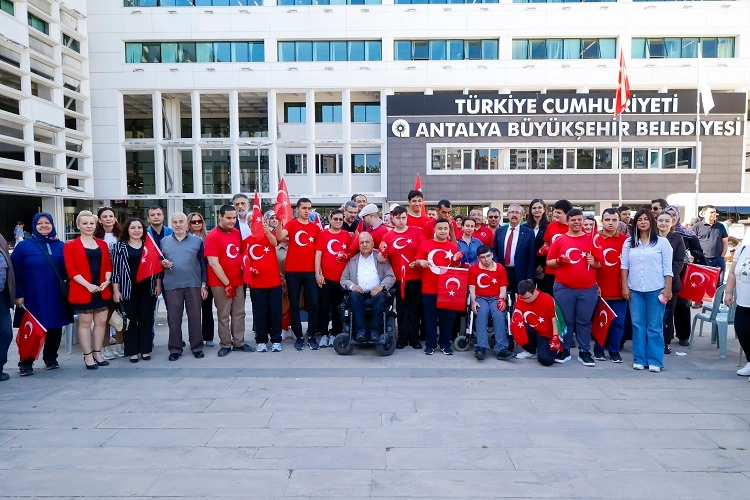 Antalya Büyükşehir Belediyesi, 10-16 Mayıs Engelliler Haftası kapsamında bir günlük