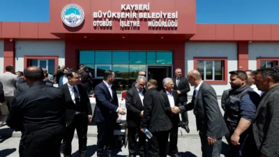 Kayseri Büyükşehir Belediye Başkanı Dr. Memduh Büyükkılıç, Ulaşım A.Ş. personeli