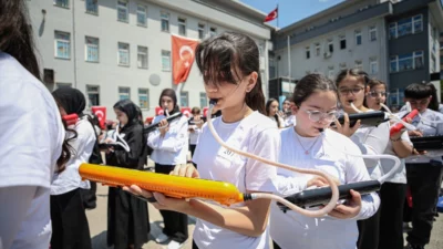 Bursa İl Milli Eğitim Müdürlüğü koordinasyonunda yürütülen proje kapsamında 985
