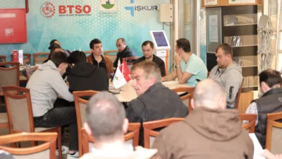 Bursa'da Osmangazi Belediyesi her hafta düzenli olarak gerçekleştirdiği istihdam buluşmalarıyla