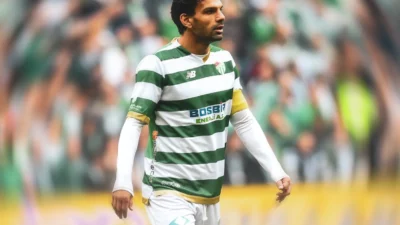 Bursaspor, takım kaptanı Muhammet Demir ile karşılıklı anlaşma sonucu yolların