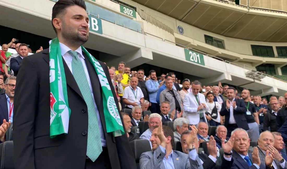 Bursaspor Kulübü Başkanı Enes Çelik, kulübün mali durumuna ilişkin sosyal