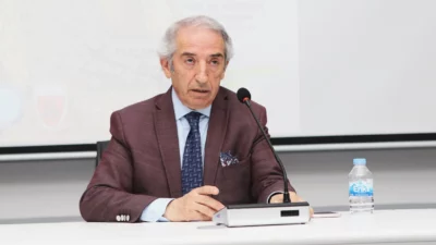 BUSİAD, Bursa Uludağ Üniversitesi ve Bursa Felsefe Kulübü'nün düzenlediği felsefe