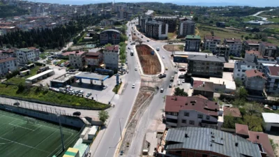 Kavşak düzenlemeleriyle trafiği daha akıcı ve güvenli hale getirmeye devam