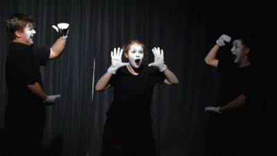 Çanakkale Gençlik Günleri kapsamında düzenlenen “Kukla, Mızıka, Maske” isimli pantomim