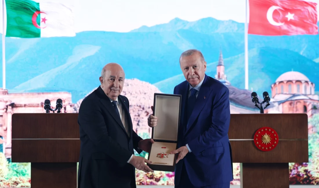 Cumhurbaşkanı Recep Tayyip Erdoğan, Cezayir Cumhurbaşkanı Abdülmecid Tebbun'a Devlet Nişanı