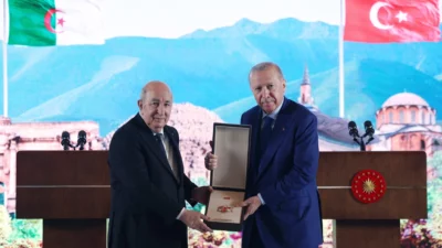 Cumhurbaşkanı Recep Tayyip Erdoğan, Cezayir Cumhurbaşkanı Abdülmecid Tebbun'a Devlet Nişanı