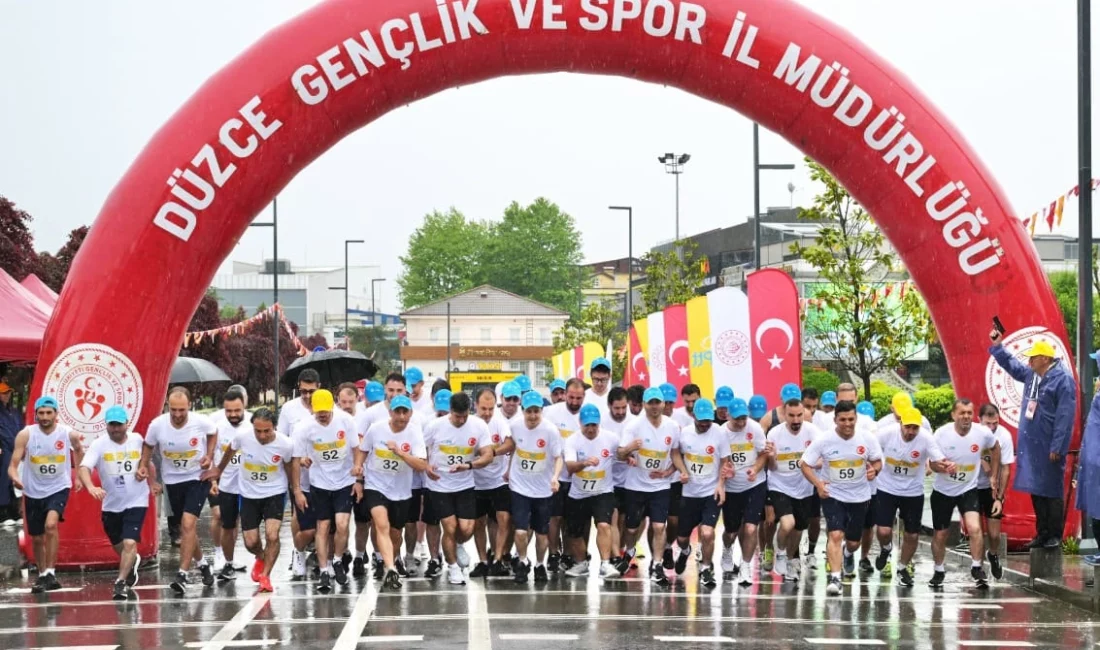 PTT AŞ tarafından geleneksel olarak düzenlenen 54. Türkiye Postacı Yürüyüş