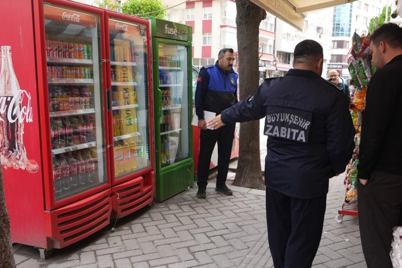 Eskişehir Büyükşehir Belediyesi Zabıta Dairesi Başkanlığı ekipleri sorumluluk alanlarında, kent