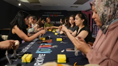 Eskişehir Kültür Yolu Festivali’nin sekizinci gününde sahnelenen “Sen de Gitme