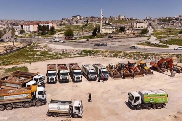Gaziantep Büyükşehir Belediyesi ekipleri, bahar aylarının gelmesi ve hava sıcaklıklarının