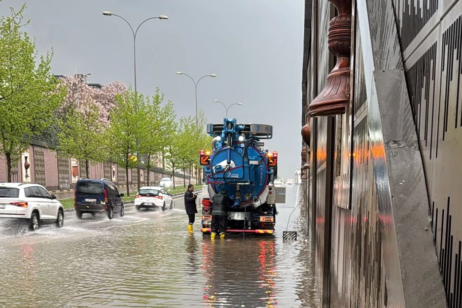 Gaziantep Valiliği, kentte etkisini artıran yağışlar nedeniyle Alleben Deresi’nde taşkınlar