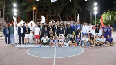 Hatay Büyükşehir Belediyesi (HBB), gençleri zararlı alışkanlıklardan koruyarak spora teşvik