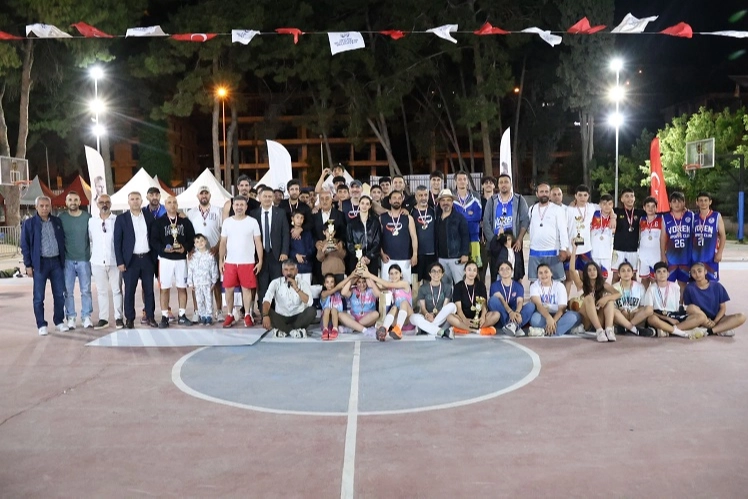 Hatay Büyükşehir Belediyesi (HBB), gençleri zararlı alışkanlıklardan koruyarak spora teşvik