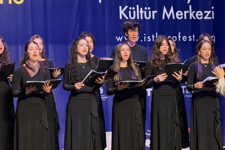 İstanbul Maltepe Belediyesi bünyesinde sanatsal faaliyetlerini sürdüren Maltepe Belediyesi Gençlik