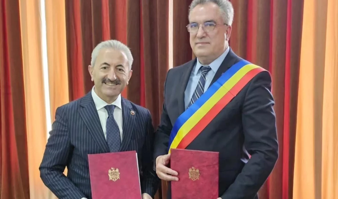 İzmit Belediyesi ile Moldova’nın Ungheni Belediyesi arasında imzalanan kardeş şehir