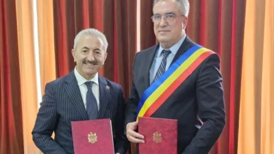 İzmit Belediyesi ile Moldova’nın Ungheni Belediyesi arasında imzalanan kardeş şehir
