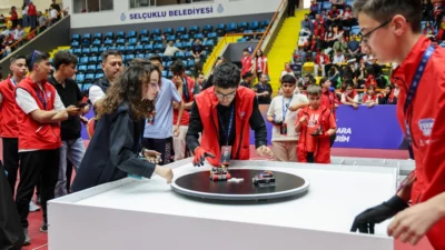 TEKNOSEL 2026 Teknoloji Festivali, Konya’da büyük katılımla başladı. 587 takımın