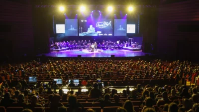 Konya Selçuklu Belediyesi Sanat Akademisi, tiyatro ve müzik topluluklarının sahne