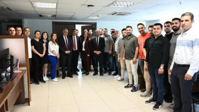 Manisa Büyükşehir Belediyesi Genel Sekreteri Burak Deste ve beraberindeki heyet,
