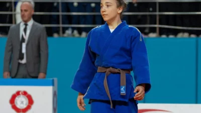 Karaman’da düzenlenen Spor Toto Minikler Türkiye Judo Şampiyonası’nda altın madalya