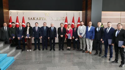 Sakarya Valisi Rahmi Doğan, Toyota iş birliğiyle düzenlenen "Dijital ve