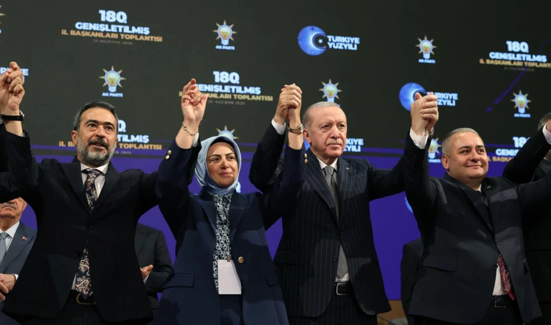 AK Parti’nin 180. Genişletilmiş İl Başkanları Toplantısı’nda siyasi gündeme damga