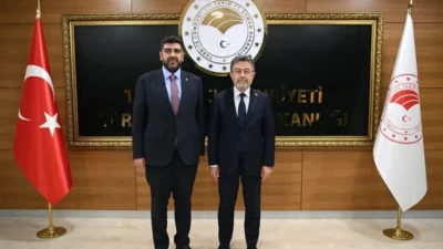 AK Parti Mardin İl Başkanı Mehmet Üncü ve beraberindeki heyet,